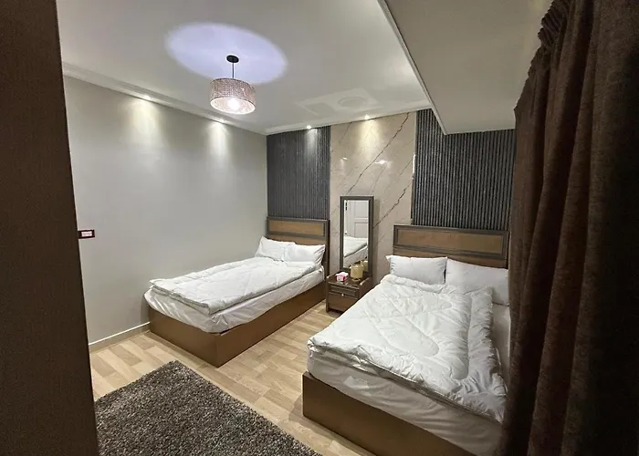 Skyline Luxury Hotel s 5 Mins From Airport